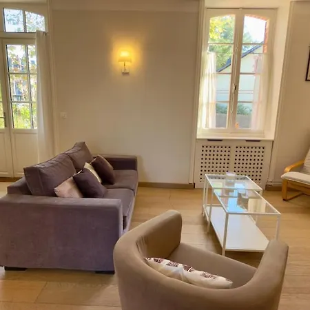 Bas De Maison Avec Cour Interieure - 10min A Pied De La * La Baule-Escoublac